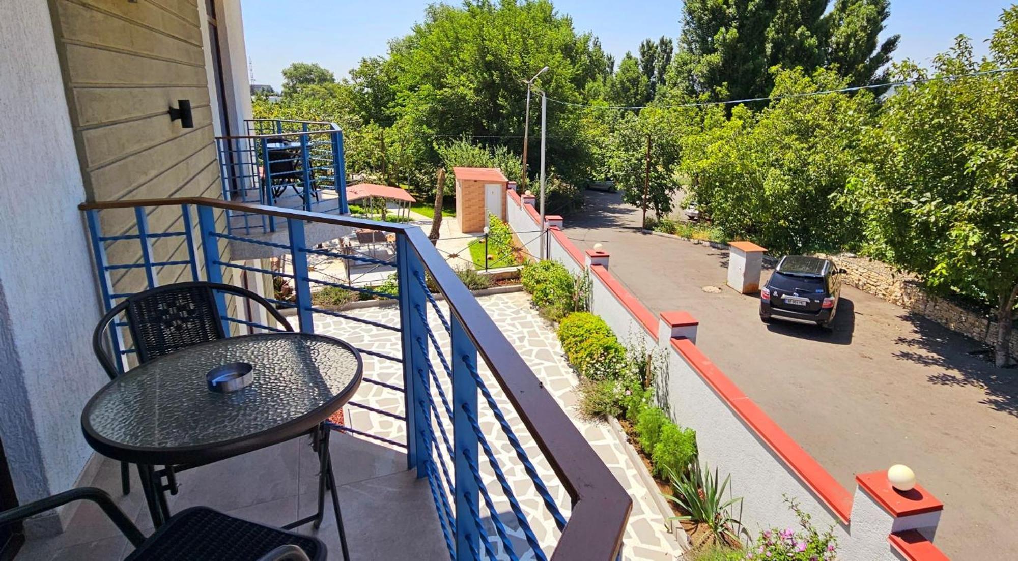 Sierra Hotel Tbilisi Exteriör bild