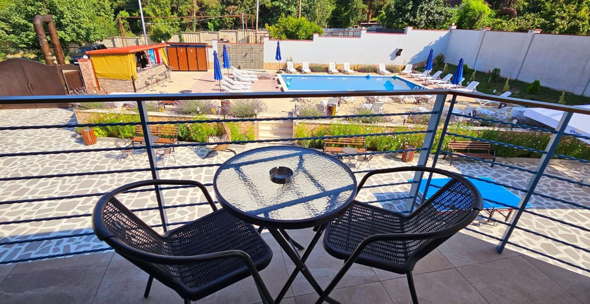 Sierra Hotel Tbilisi Exteriör bild