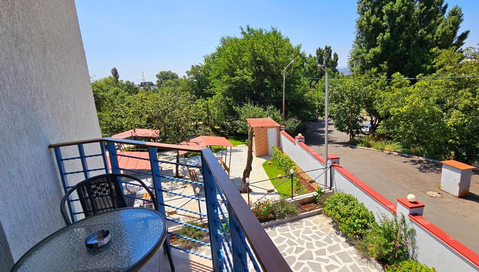 Sierra Hotel Tbilisi Exteriör bild